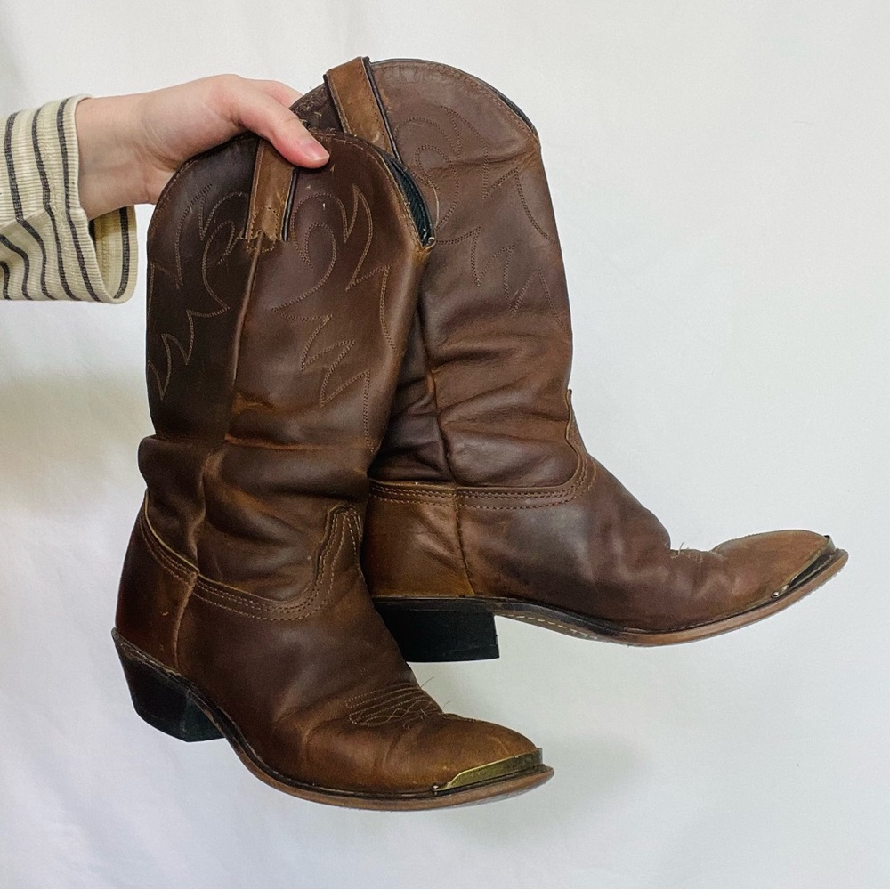 Durango | Vtg Distressed Cowboy Cowgirl Western Boots | Heeled Traditional R Toe